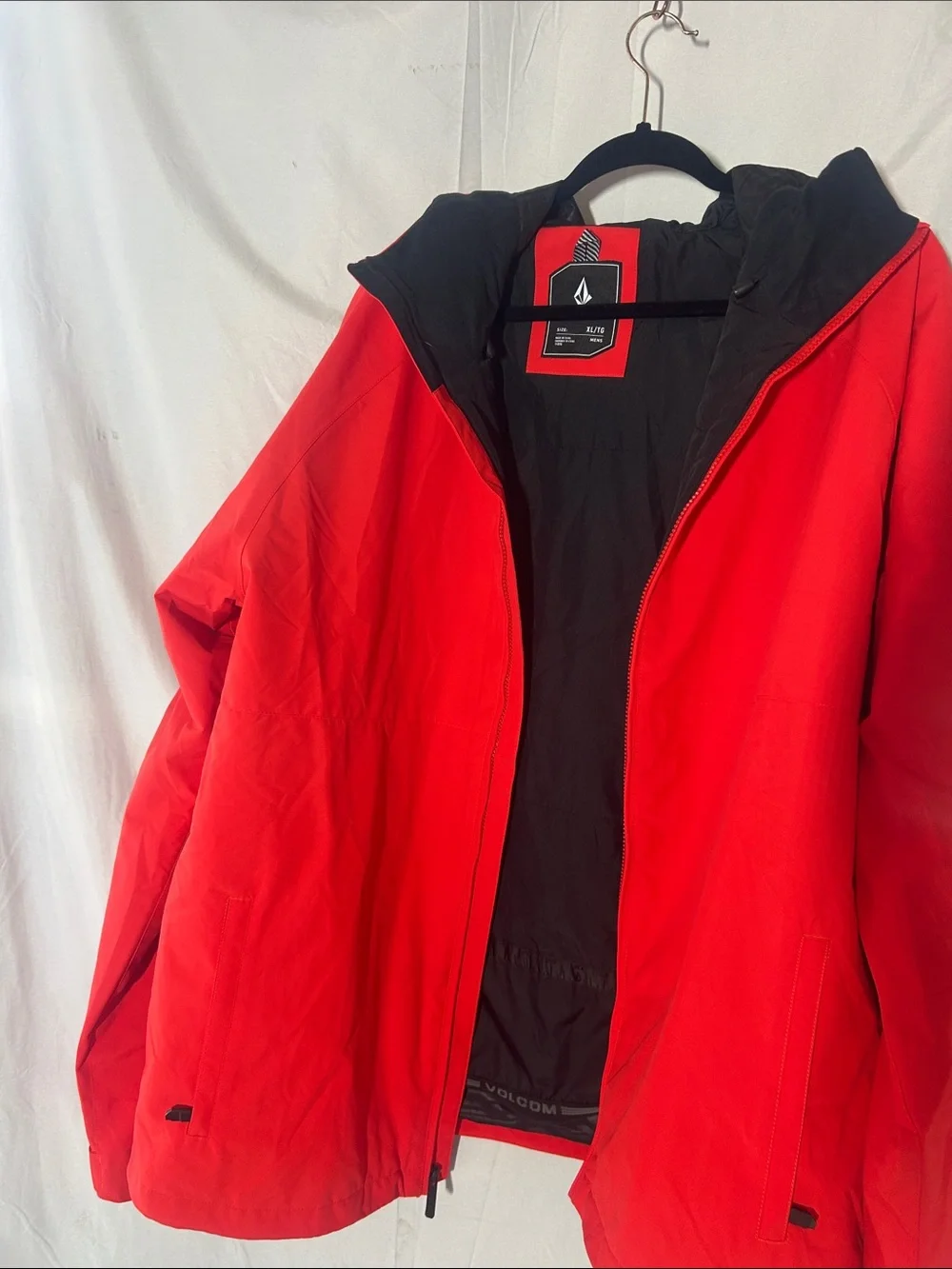 Volcom Red and Black Insulated Ski Snowboard Jacket